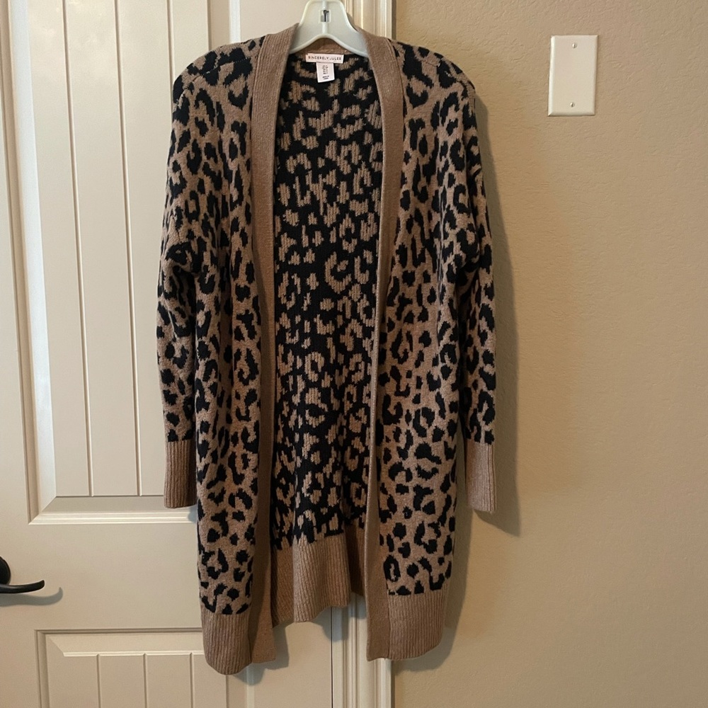 Sincerly Jules Leopard/Cheetah Print Cardigan